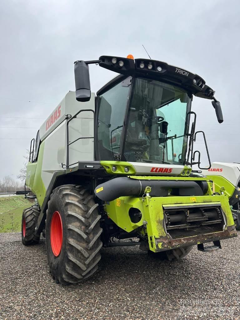 CLAAS Trion 530 Sklízecí mlátičky