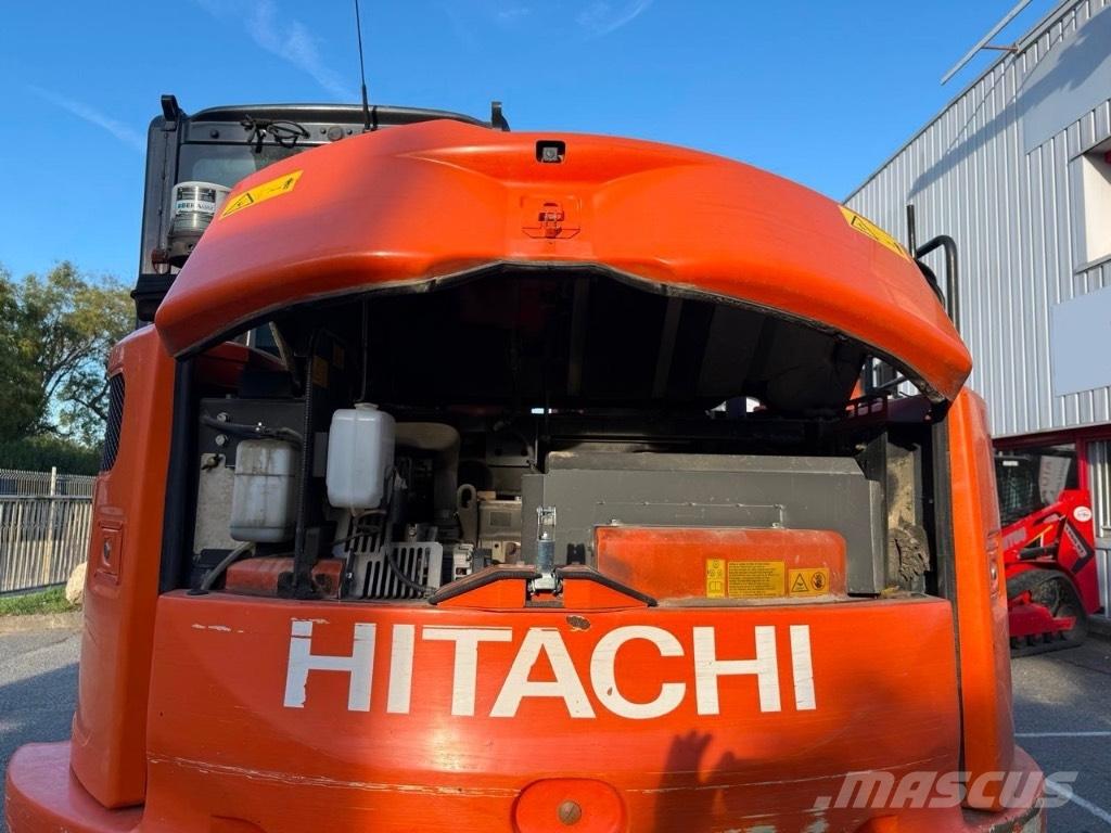 Hitachi ZX 85 US B Midi rýpadla 7t - 12t