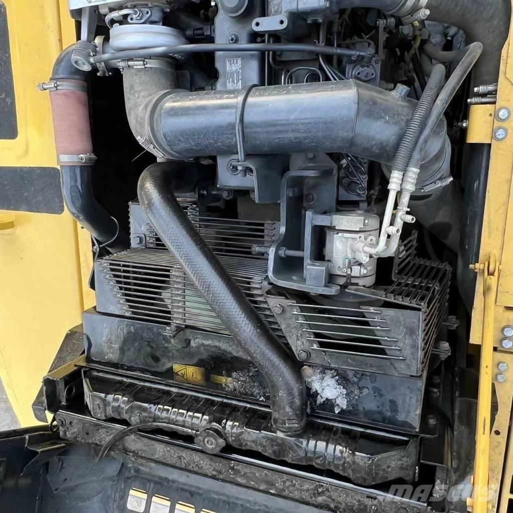 Komatsu PC 360-7 Pásová rýpadla