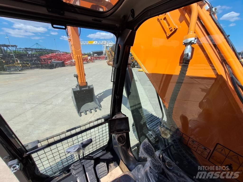 Develon DX225LC-7M Pásová rýpadla