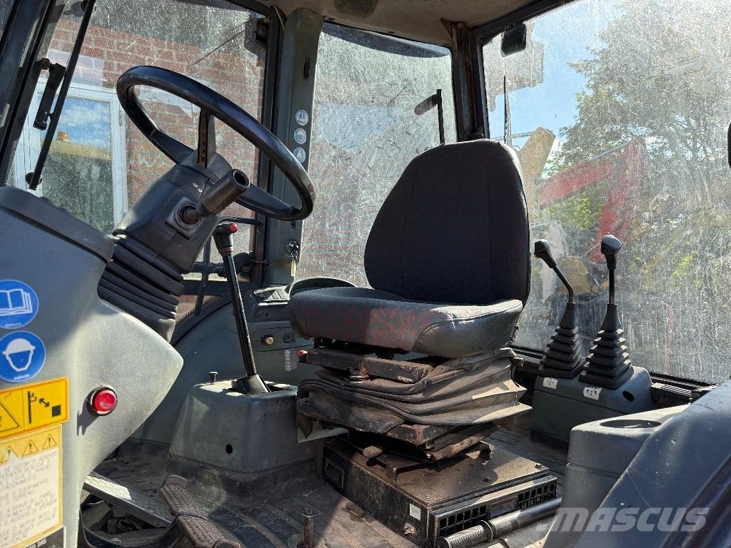 New Holland NH 95 Rýpadlo-nakladače