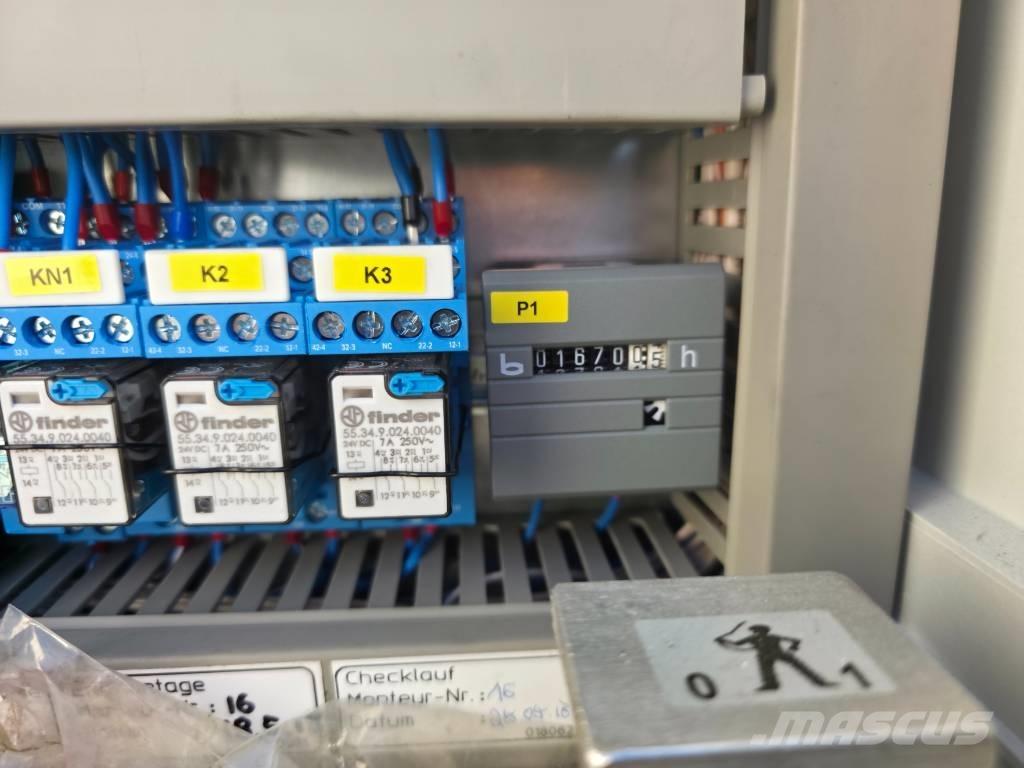 Böcker AK 37/4000 Jeřáby pro těžký terén