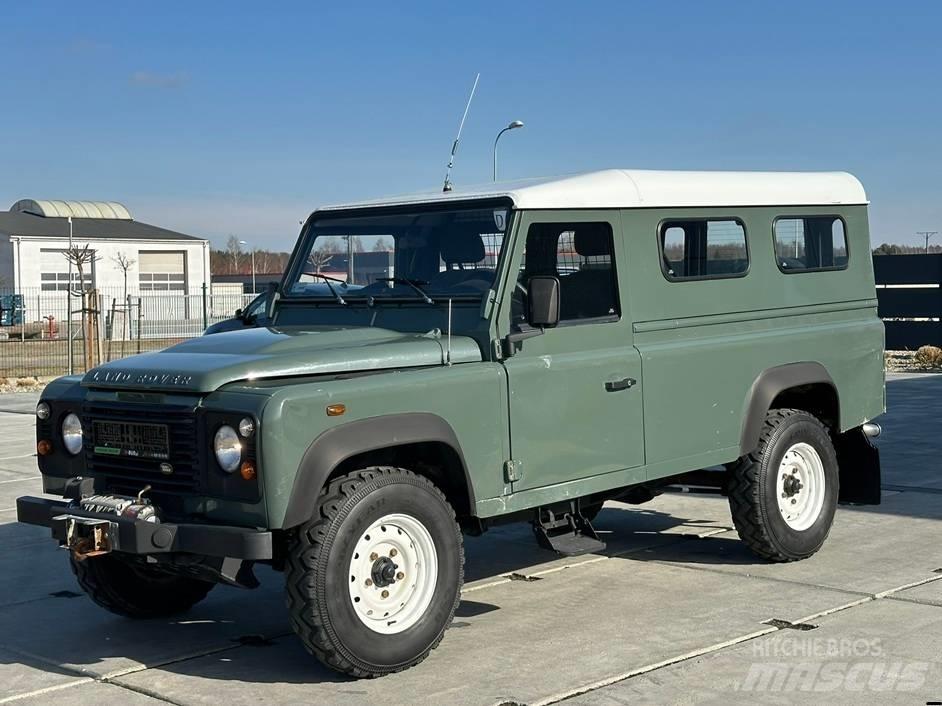 Land Rover Defender Terénní vozidla