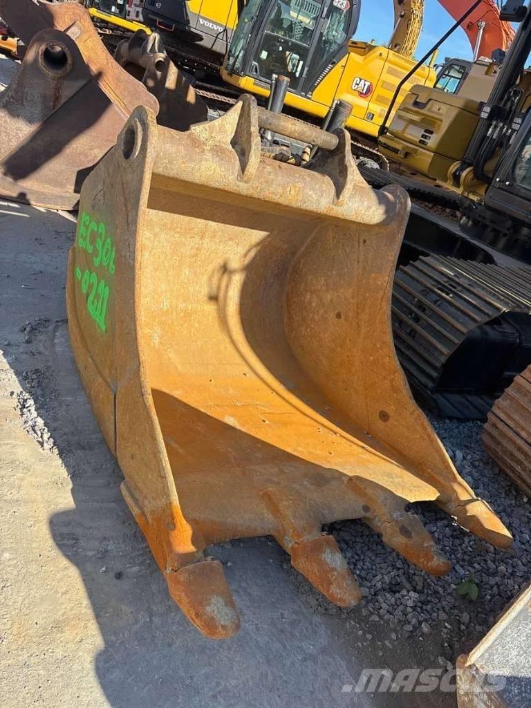 Volvo EC 300 EL Pásová rýpadla