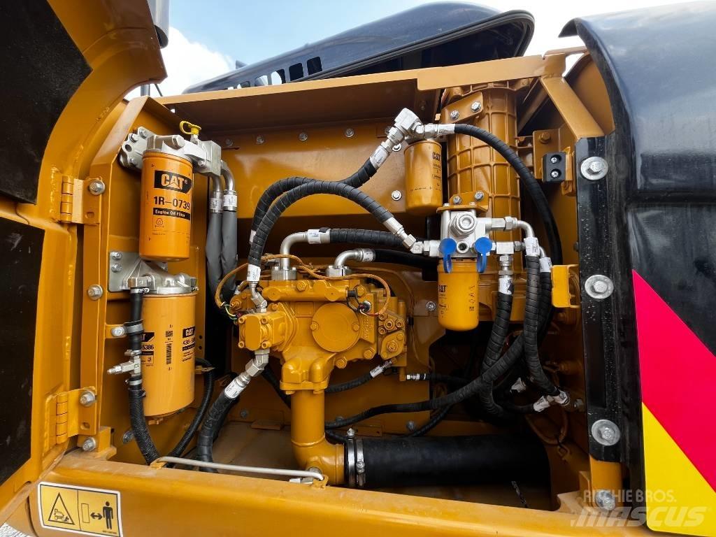 CAT 320 D2L Pásová rýpadla