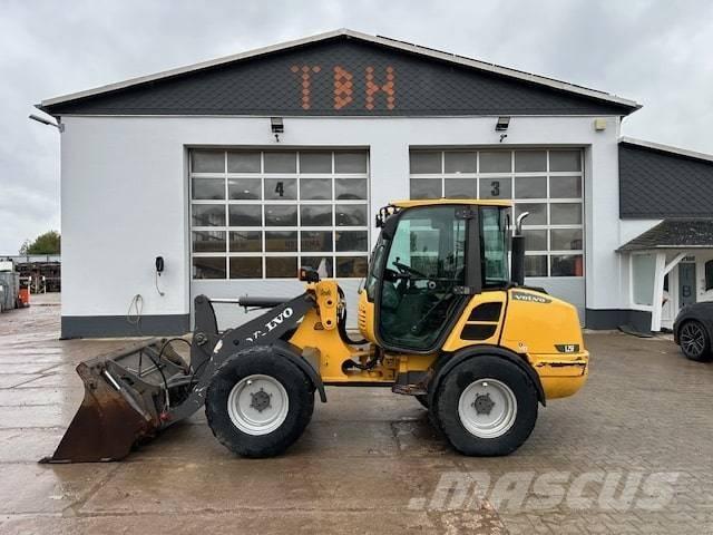 Volvo L 25 F Kolové nakladače