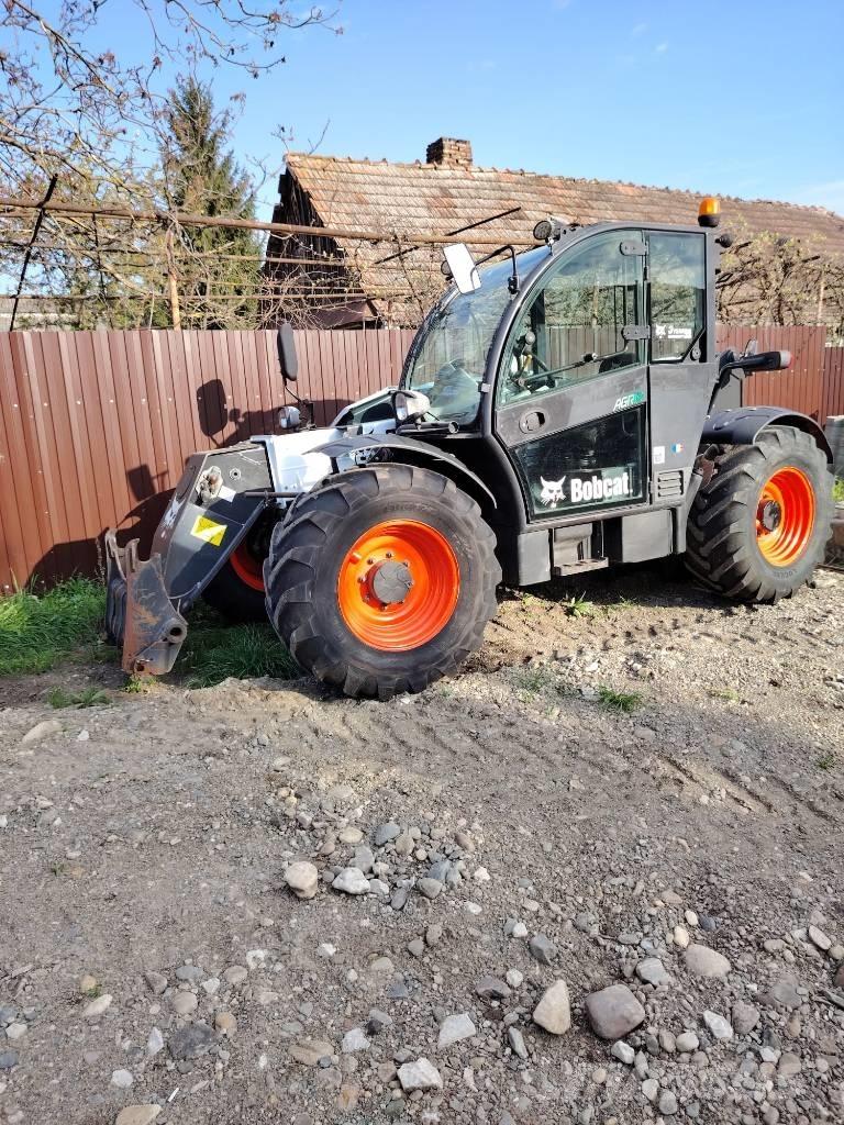 Bobcat TL 38.70 Agri Teleskopické manipulátory
