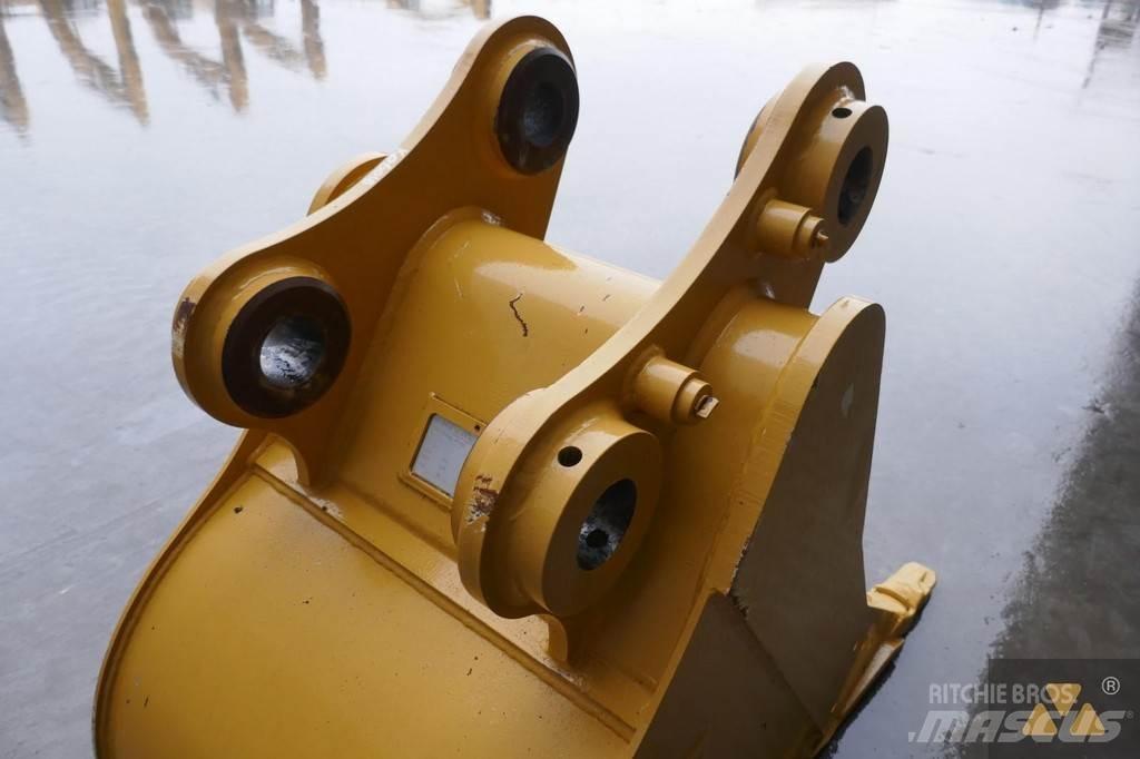 CAT 320 Bucket Lopaty