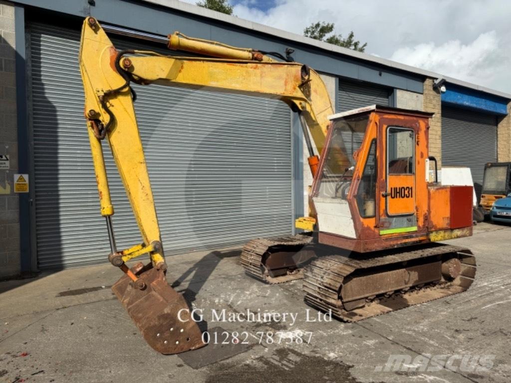 Hitachi UH031 Pásová rýpadla