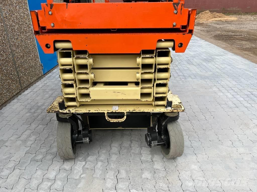 JLG 3246 ES Nůžková zvedací plošina
