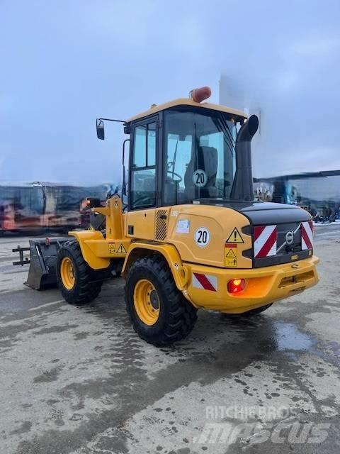 Volvo L 30 G Kolové nakladače