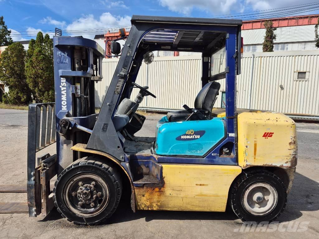 Komatsu FG 40 ZT Další