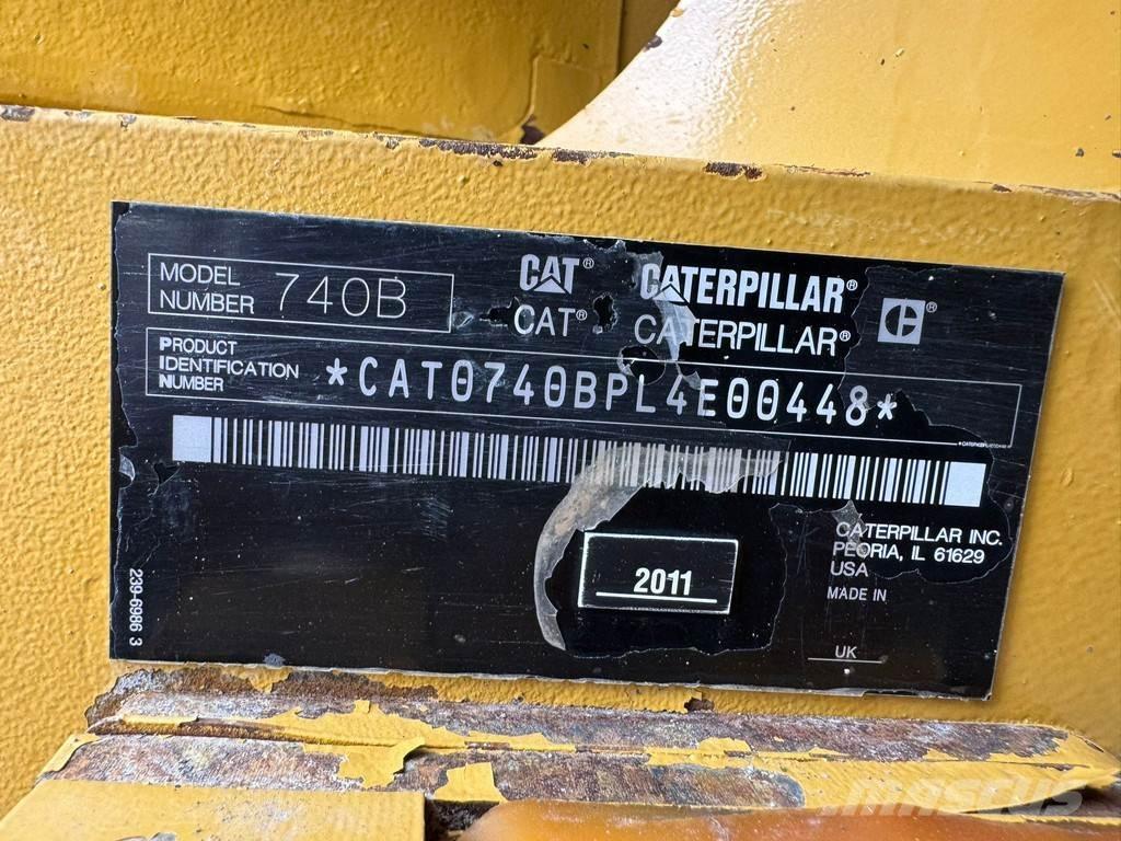 CAT 740B Kloubové dempry