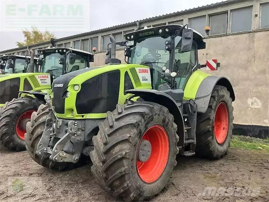 CLAAS axion 920 Traktory