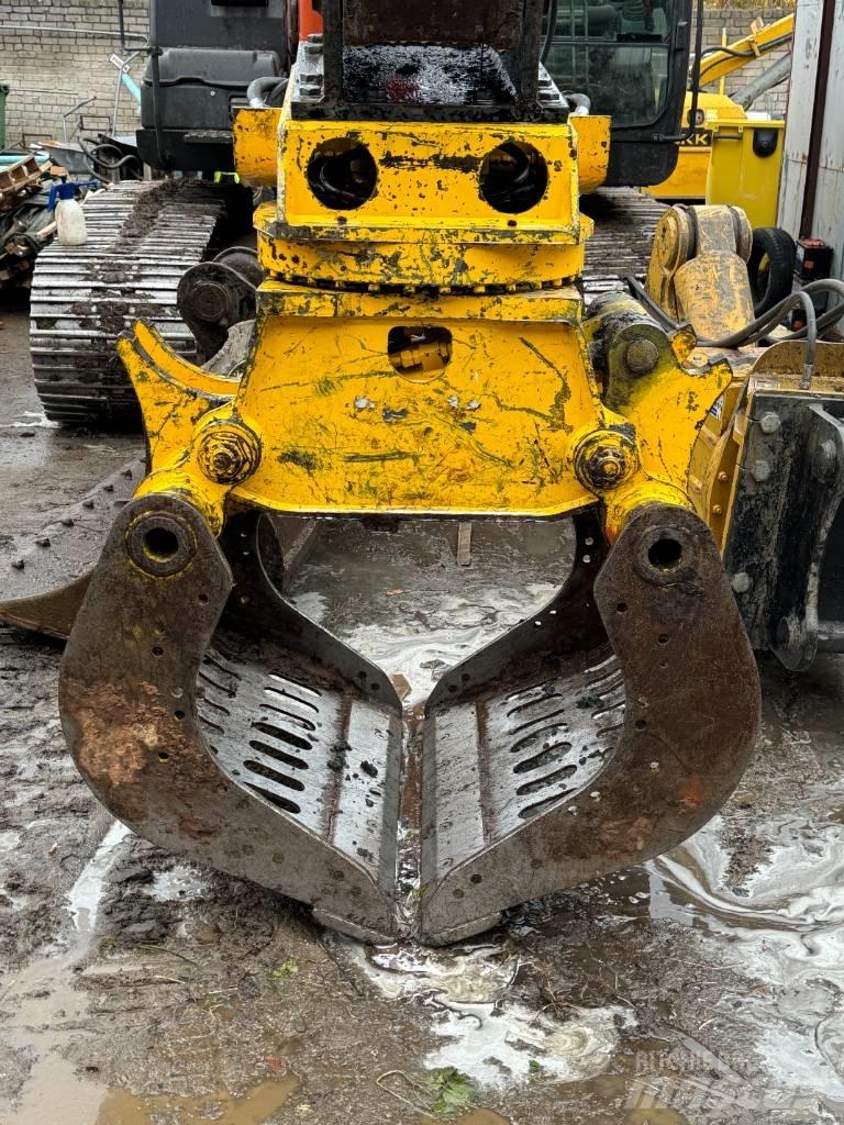 Epiroc MG 1500 Klešťové drapáky