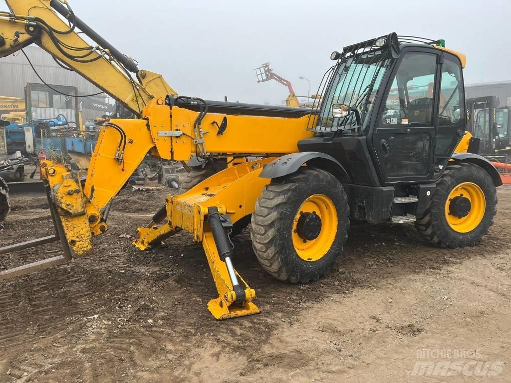 JCB 540-140 Teleskopické manipulátory
