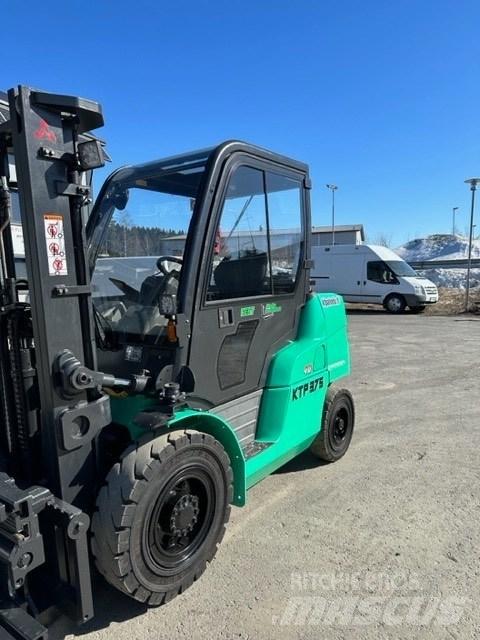 Mitsubishi FD40N Dieselové vozíky