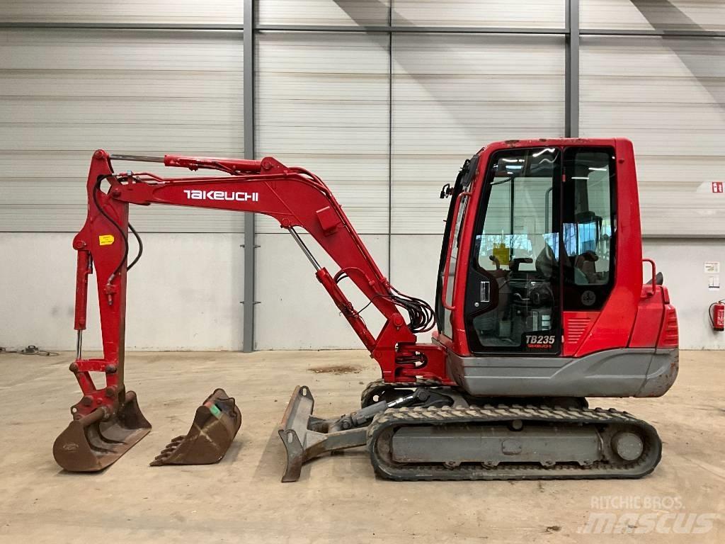 Takeuchi TB 235 Mini rýpadla < 7t