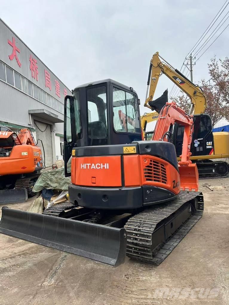 Hitachi ZX 50 Pásová rýpadla