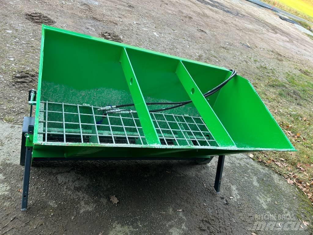Sami SL1500 EURO + 3P Sypače písku a soli