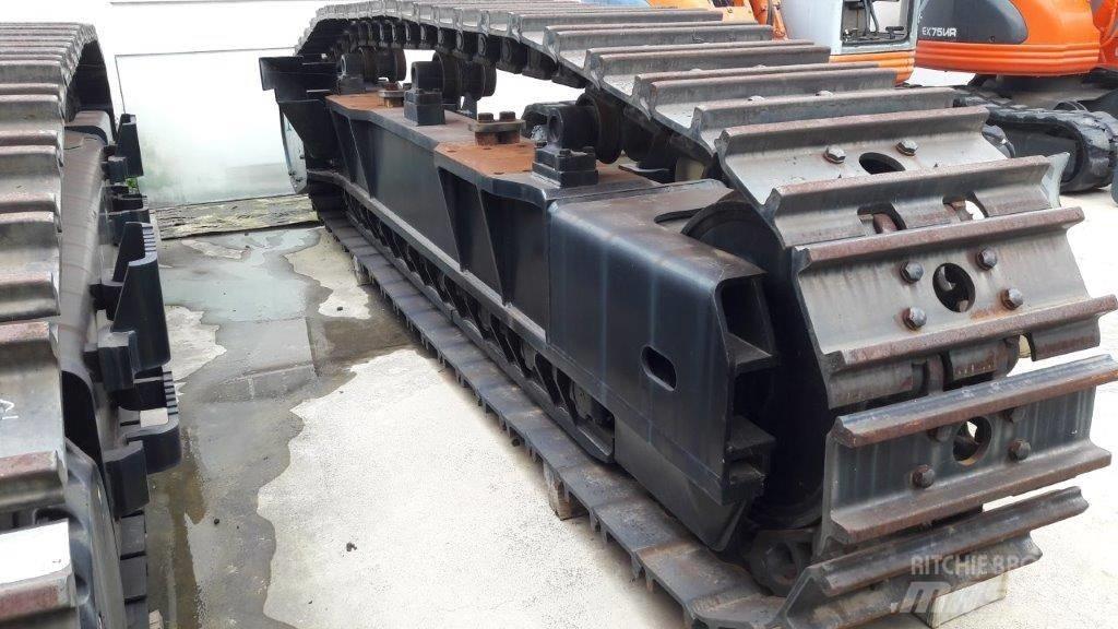 Hitachi ZX500LC-3 Podvozky a zavěšení kol