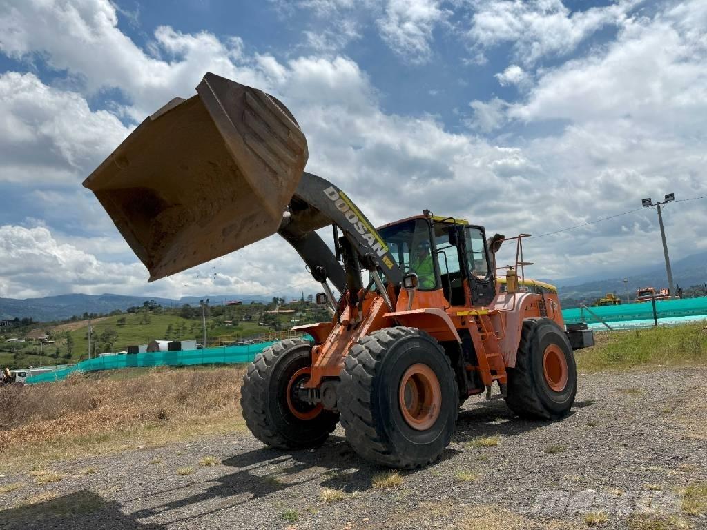 Doosan DL420A Kolové nakladače