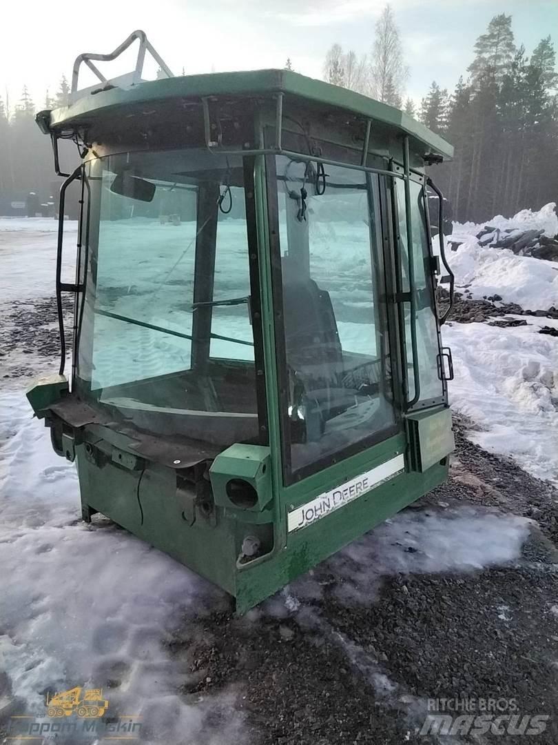 John Deere 1710 Kabiny a interiér