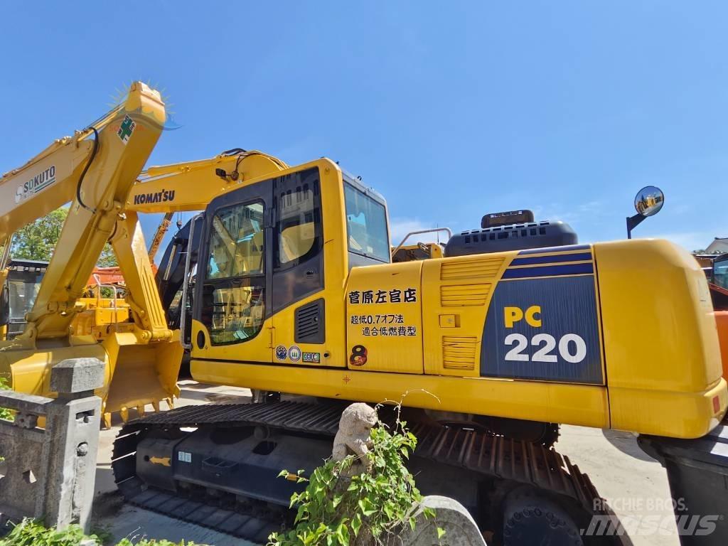 Komatsu PC 220-8 Pásová rýpadla