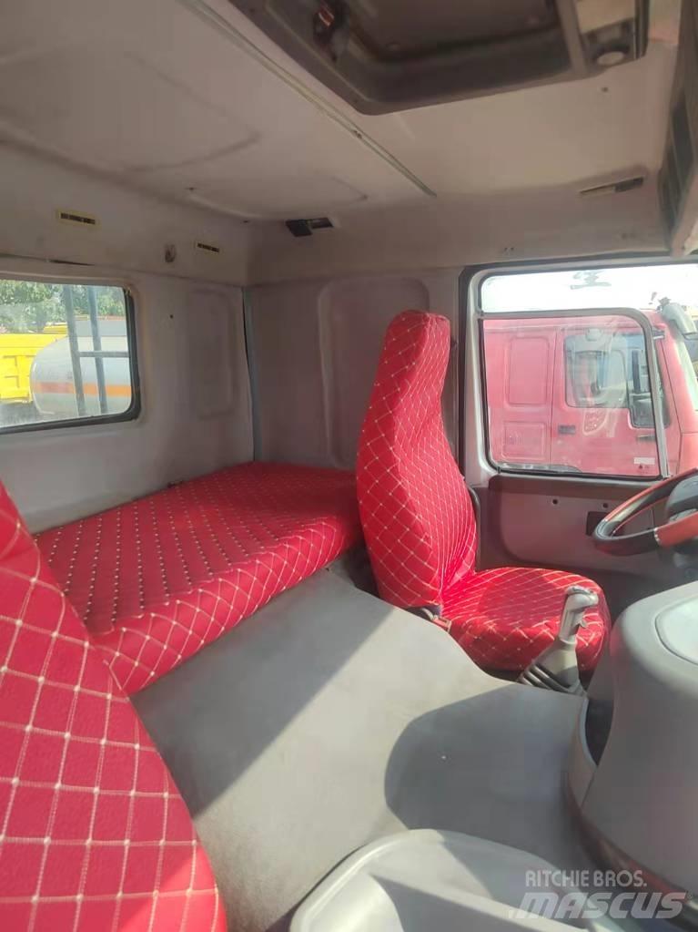 Howo 375 8X4 Autojeřáby, hydraulické ruky