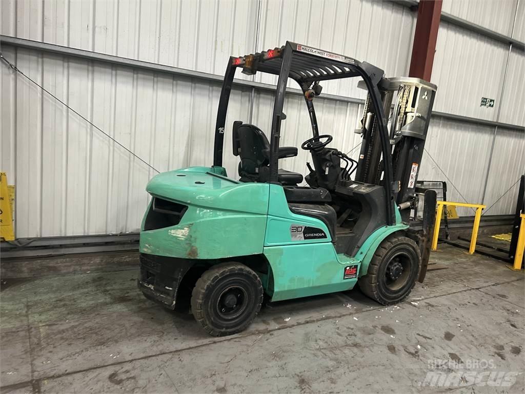 Mitsubishi FD30NT Dieselové vozíky