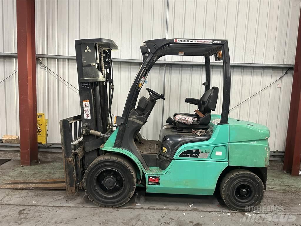 Mitsubishi FD30NT Dieselové vozíky
