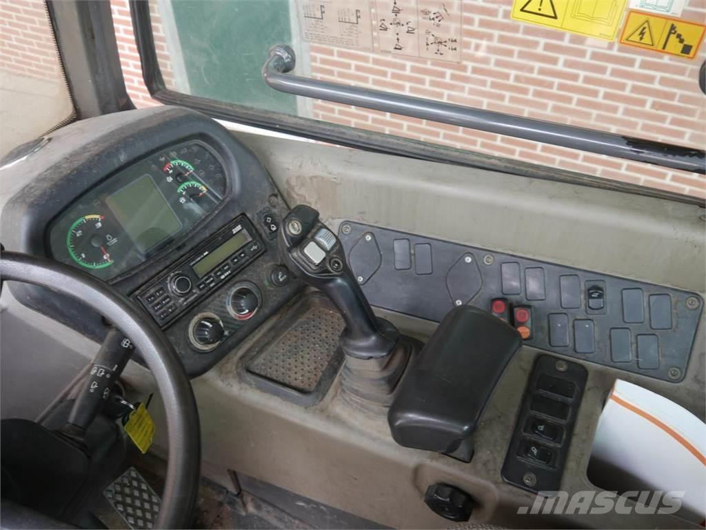 Case IH 321 F Kolové nakladače