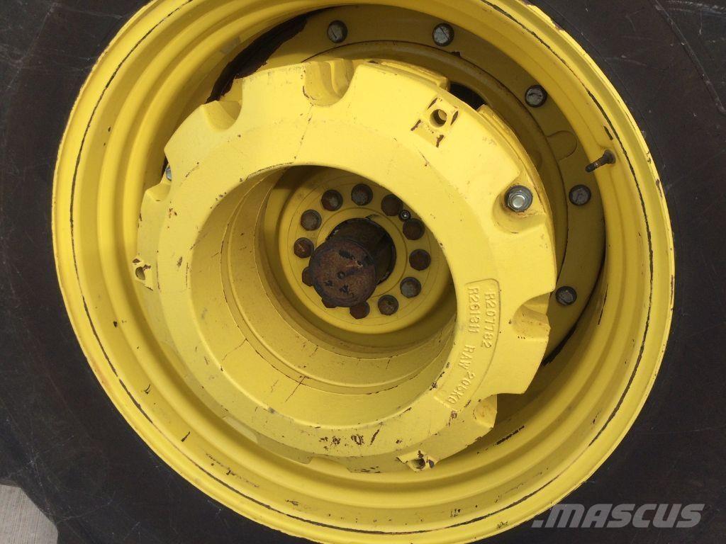 John Deere 7270R Traktory