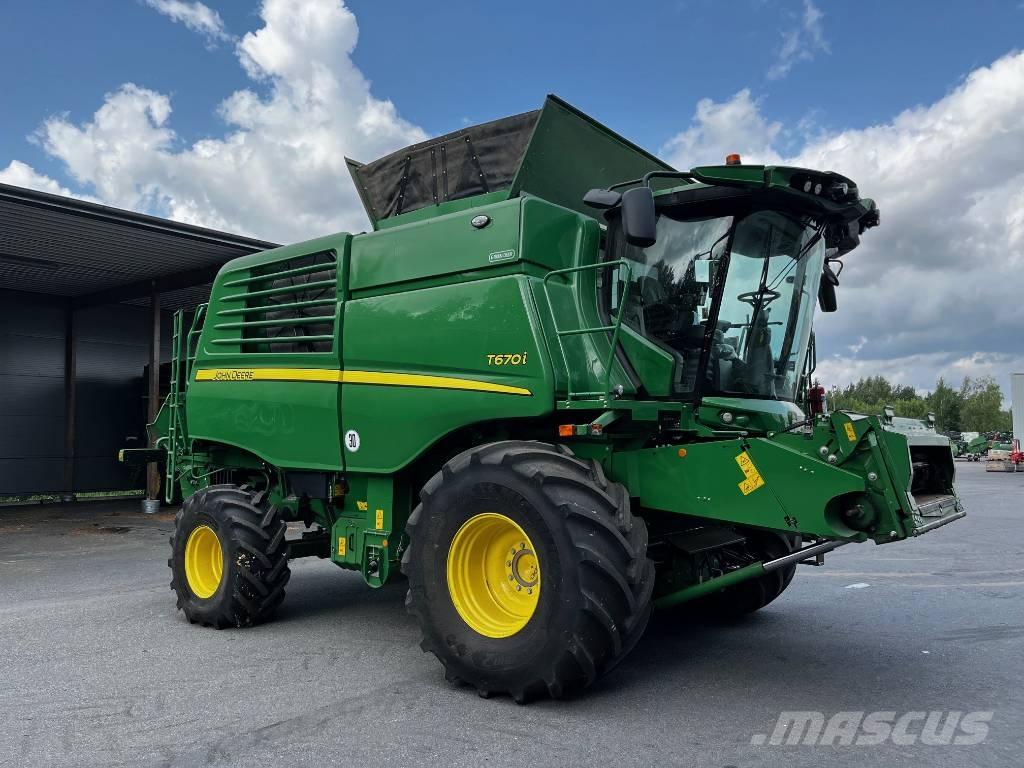 John Deere T670i Sklízecí mlátičky