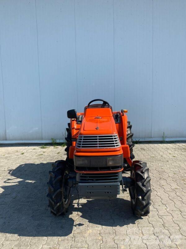 Kubota SATURN X24D Kompaktní traktory