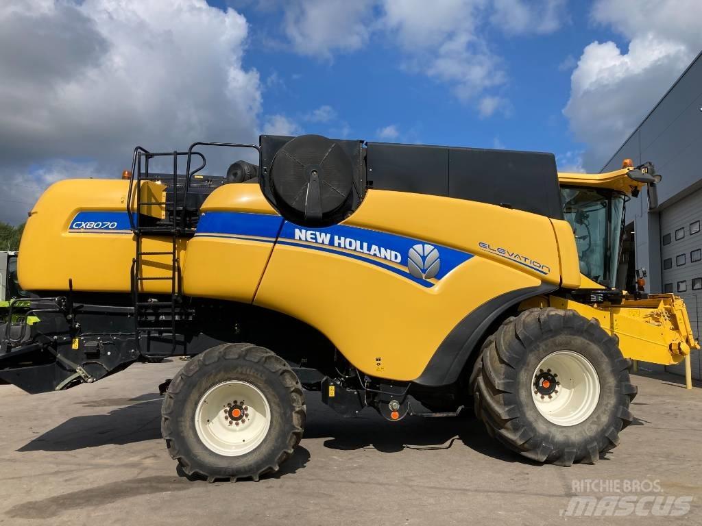New Holland CX 8070 Sklízecí mlátičky