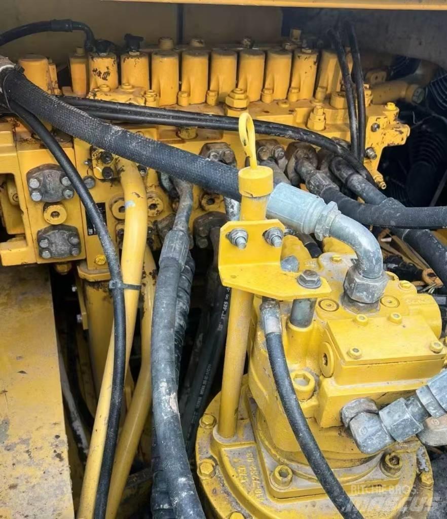 CAT 330GC Pásová rýpadla