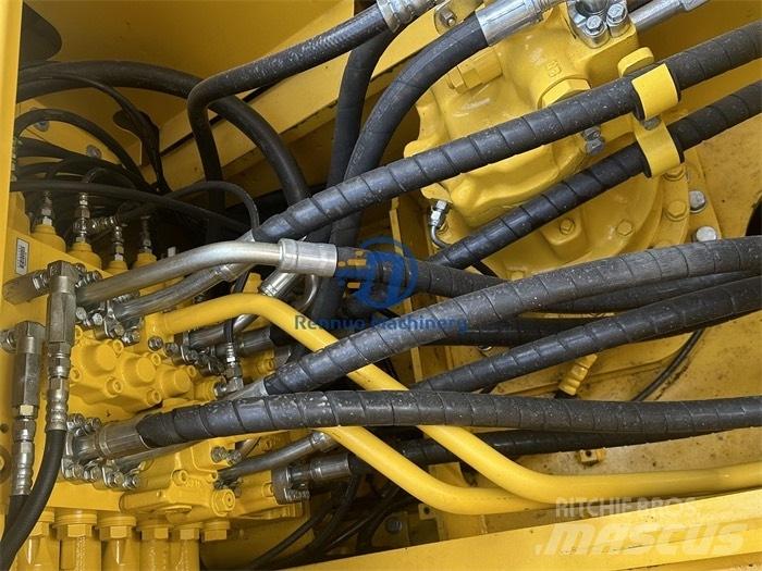 Komatsu PC200-8MO Pásová rýpadla