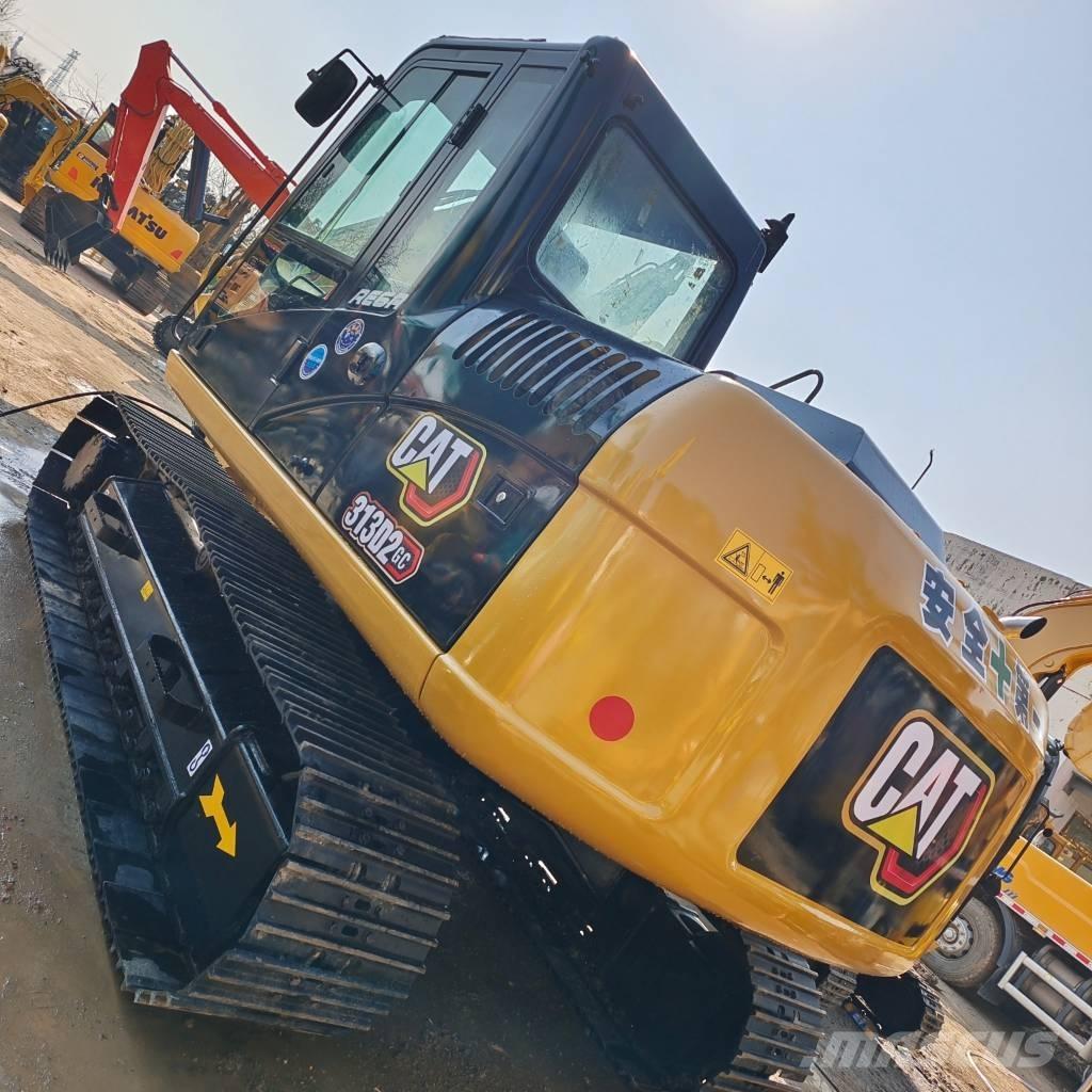 CAT 313 D Pásová rýpadla