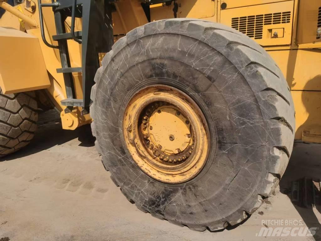 Komatsu WA 500-3 Kolové nakladače
