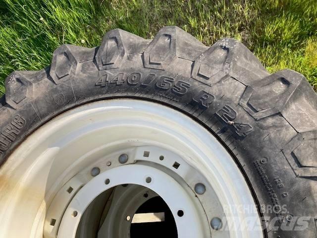 Trelleborg 440/65R24 Pneumatiky, kola a ráfky