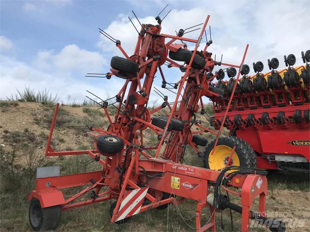 Kuhn GF 10601TO Obraceče a shrabovače sena