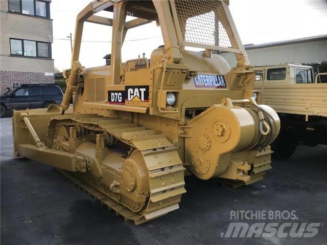 CAT D 7 G Pásové dozery