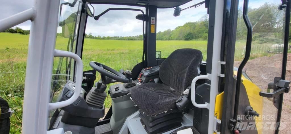Wacker Neuson WL 28 Smykem řízené nakladače