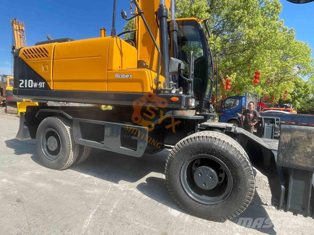 Hyundai R210W Kolová rýpadla