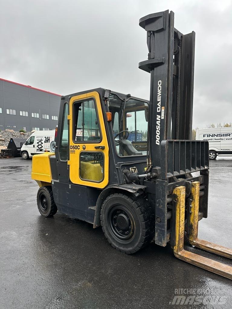 Doosan Daewoo D50-C2 Dieselové vozíky