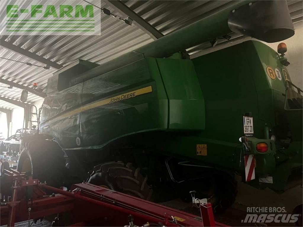 John Deere T550 Sklízecí mlátičky