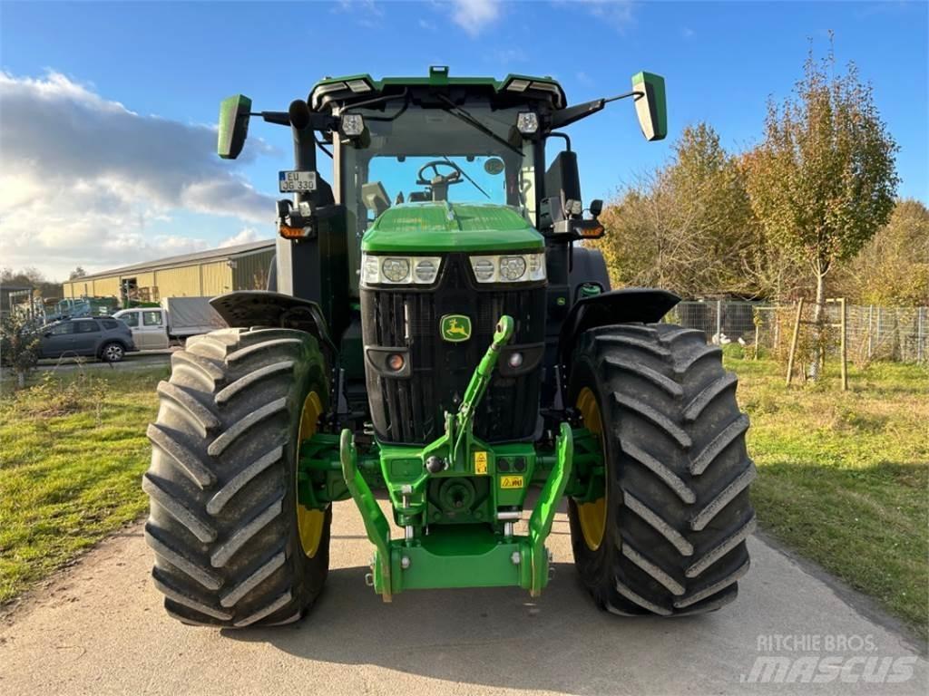 John Deere 7R330 Traktory