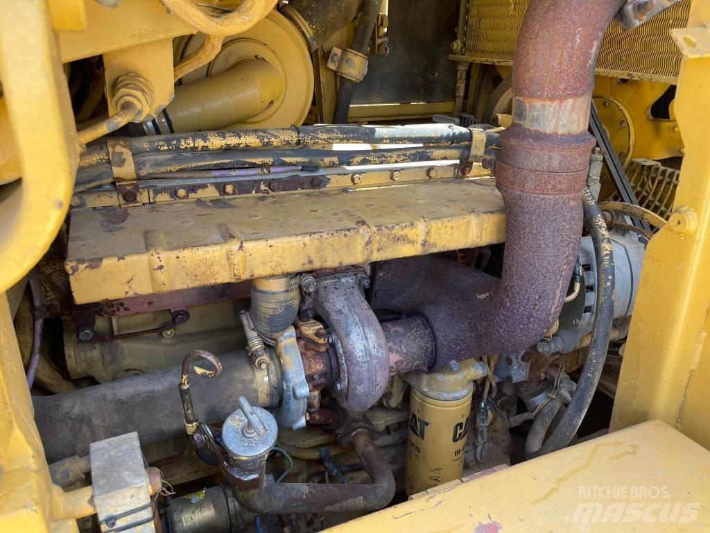 CAT 963B Pásové nakladače