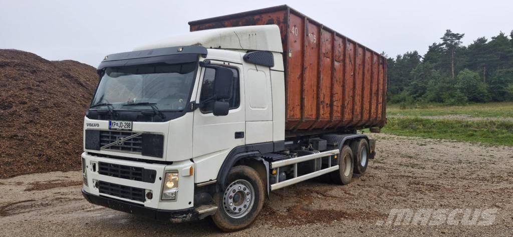 Volvo J4CFC Hákový nosič kontejnerů